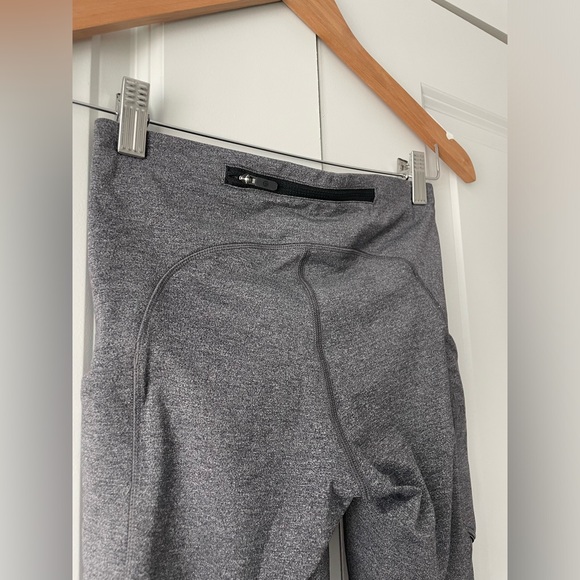 Lululemon Speed Up Tight *28" Sz 4 in Heathered Black - Picture 13 of 14